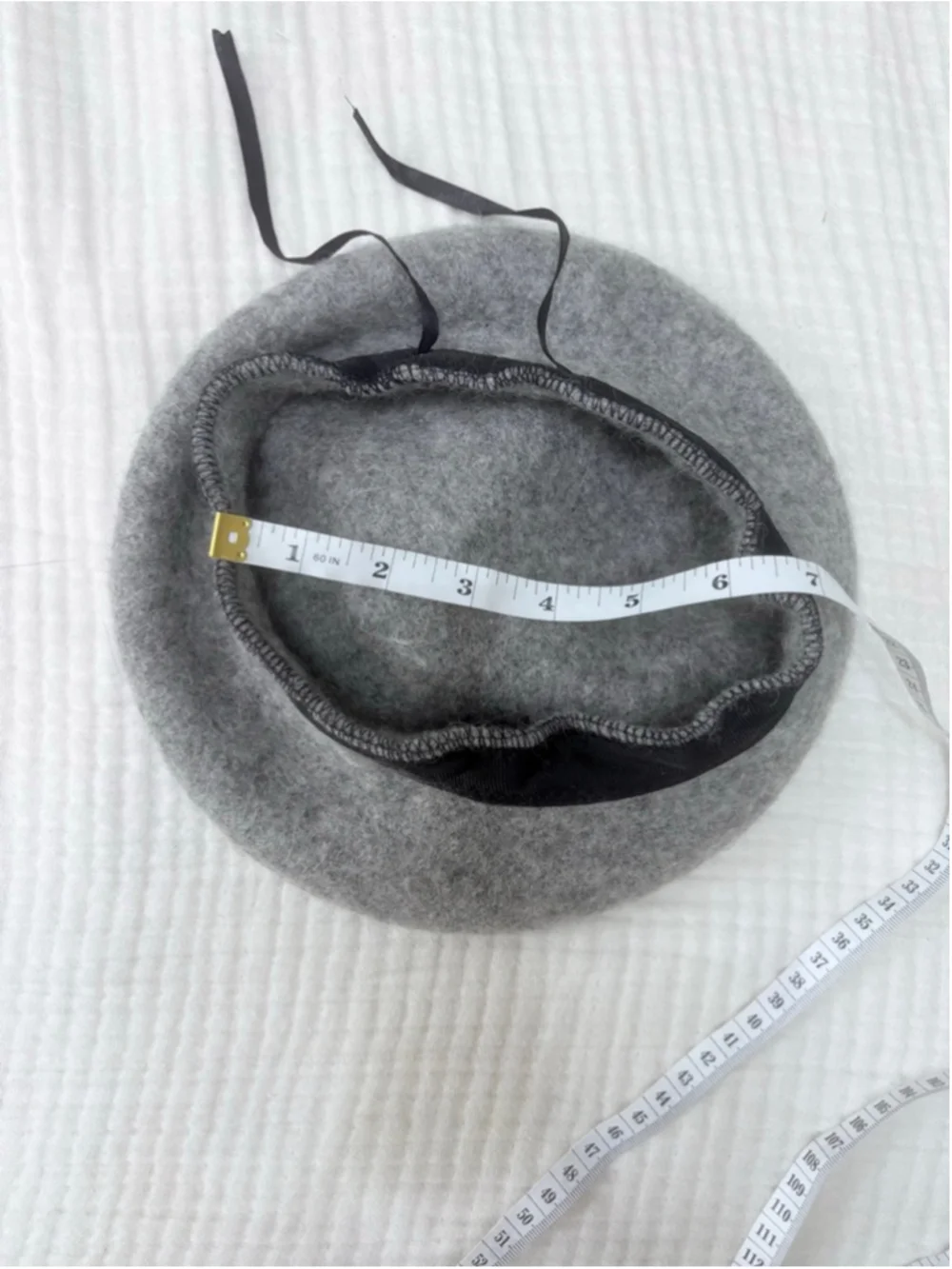 Girl’s Unbranded Gray Beret with Brown Fur Pom Pom One Size